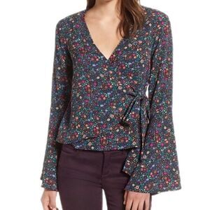 NWOT Francesca’s Collections Chloe & Katie Wrap Blouse Medium